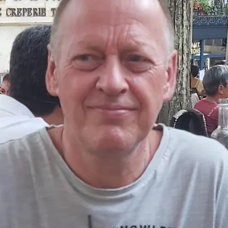 Les Bernus לינה וארוחת בוקר