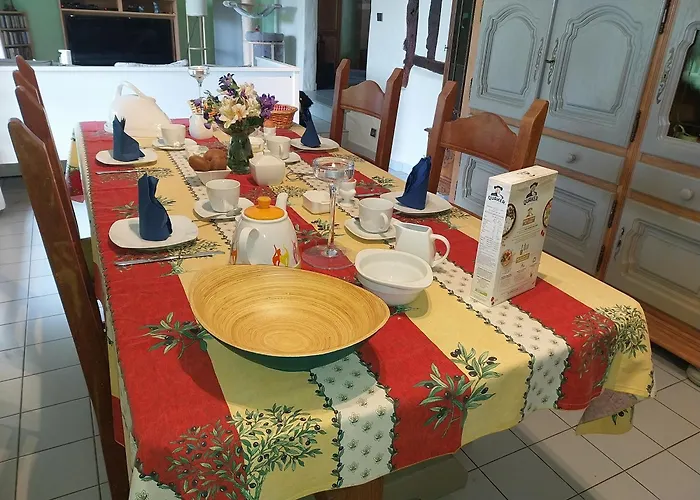 Les Bernus 住宿加早餐酒店 Monfaucon (Dordogne)